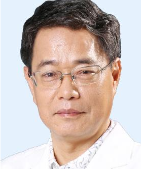 北京双眼皮修复刘风卓和王世勇哪个好