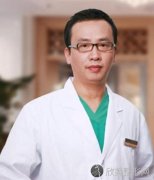 成都僮颜李耐国做自体耳软骨隆鼻效果行吗？个人简介-收费标准！