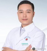 成都军建医院杨俊医生怎么样？医生简介-祛眼袋价目表参考！