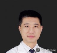 上海九院柴岗医生去眼袋技术可信吗？个人简介-价格表曝光