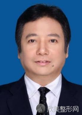 郝立君医生