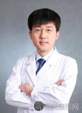 八大处刘春军隆胸手术做的怎么样？内附真实案例价格表⼀览