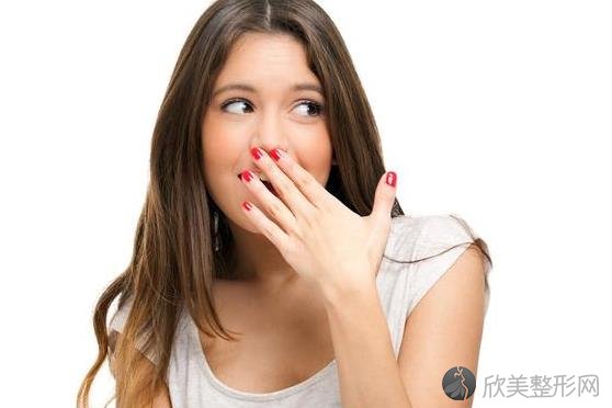 口臭的原因，多数和这两个有关，对症解决，口气更清新！
