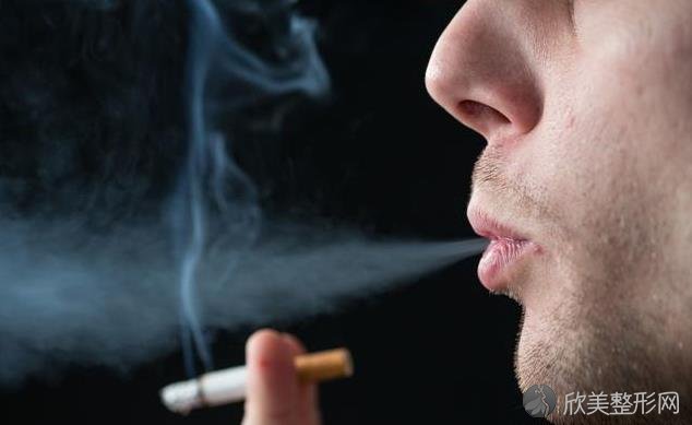 为什么抽烟会导致牙黄呢？这个解释，听一听！
