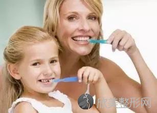 牙齿保健也得分阶段！如何来护齿？