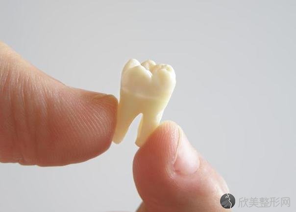 什么材料的假牙比较好？很简单，适合自己的才是较好的！