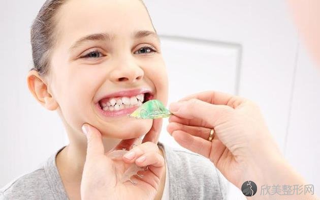 牙齿矫正期间，如何保护不受伤害？牢记3点是关键！