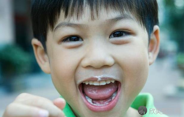 小孩蛀牙怎么办？防御整治措施有区别，对症治疗更健康！
