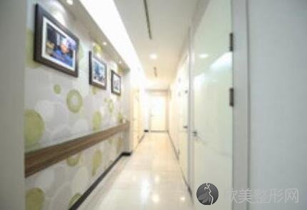 首尔哪家医院做光子嫩肤去黑眼圈较好？当属韩国4ever、韩国REAL、韩国KOKO这三