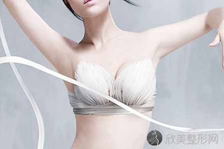 广州脂肪隆胸要多少钱？