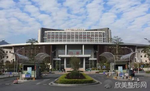 肇庆哪家医院做鹰钩鼻矫正术较专业？汇总一份口碑医院排行榜前五点评!价格