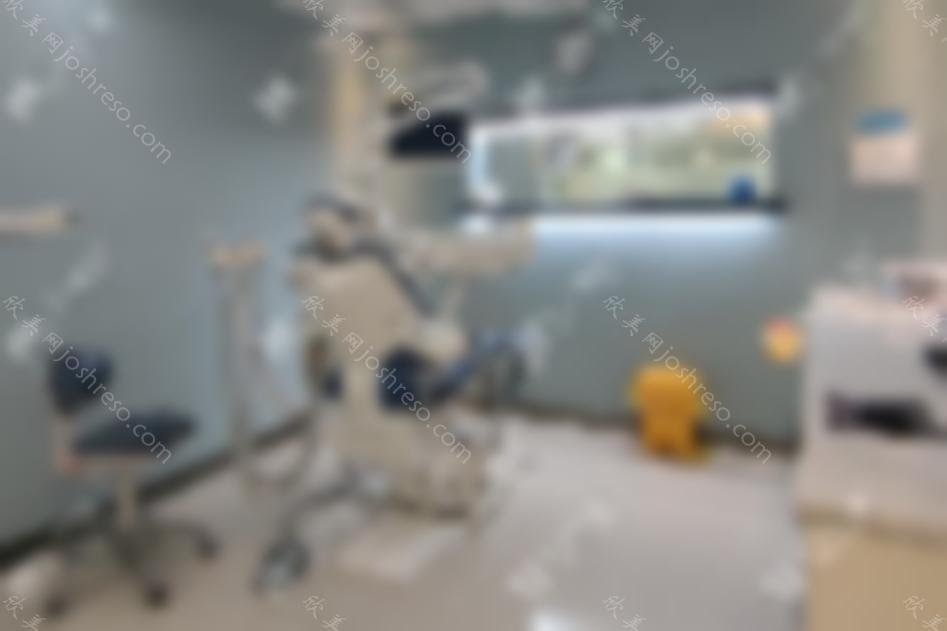 在宁波鄞州牙科医生中，我推荐应彬彬医生的手术技术