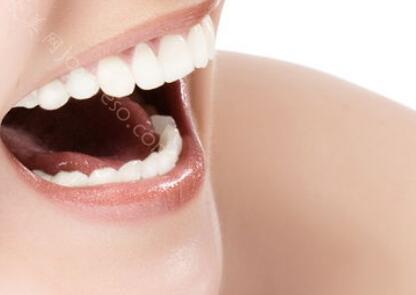 三颗种植牙齿要多少钱？种植牙齿多久能够恢复？会不会影响正常饮食