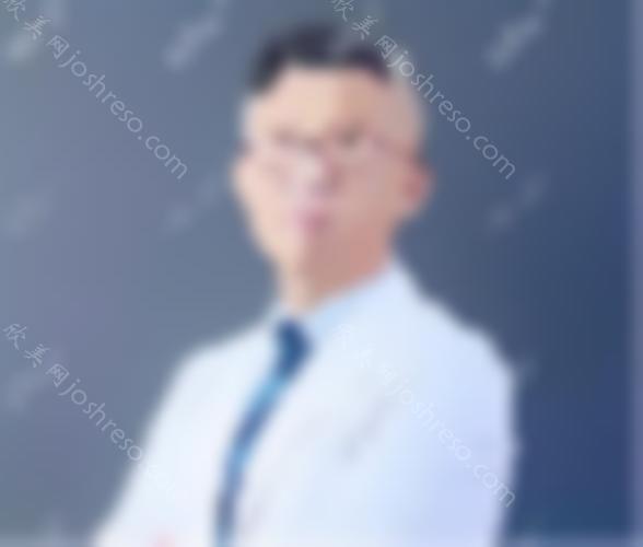 淡淡酒香的玻尿酸丰唇术后照