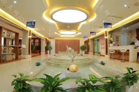 重庆美仑美奂是几级医院?整友都说医生经验足价格还不贵!