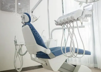 上海医院牙科种牙收费价目表?上海种牙好又便宜的医院在这!