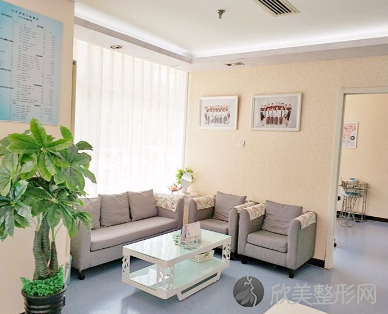 北京诺美口腔门诊部综合评述及刘亦然医生专业介绍附种植案例