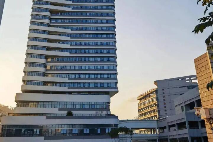 珠海牙齿种植三甲公立医院排名前四，实力推荐及价格表一览
