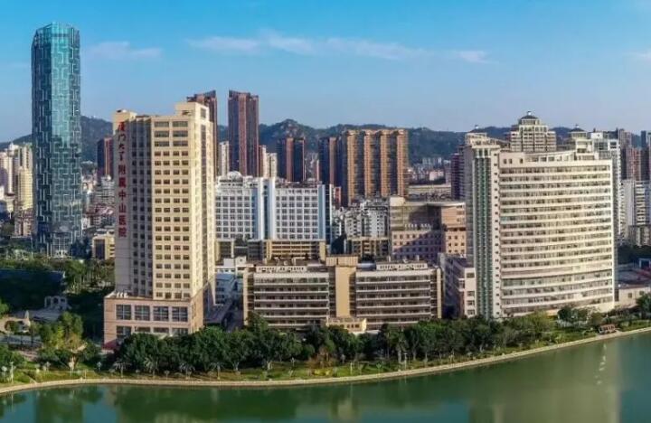 黄石优质牙科医院排名前三揭秘：中山口腔与咿呀口腔哪家更胜一筹？附详细价