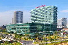 嘉兴荣军医院隆鼻手术价格表，假体与玻尿酸价格差异解析