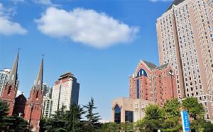 上海伯思立整形医院隆鼻和去眼袋手术价格表，真实案例分享整形效果与价格
