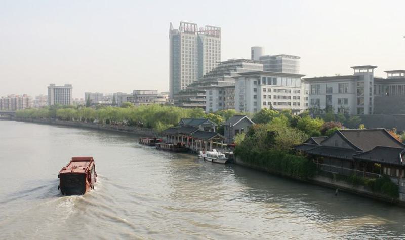 杭州市近视眼睛手术治疗医院比较正规(杭州艾玛医疗美容门诊部榜一惊艳亮相