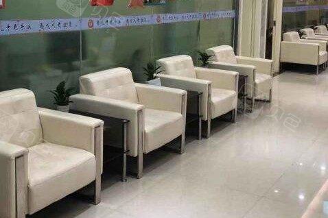 郑州牙科医院排名前六盘点，种植牙和正畸技术哪家好？医院推荐指南