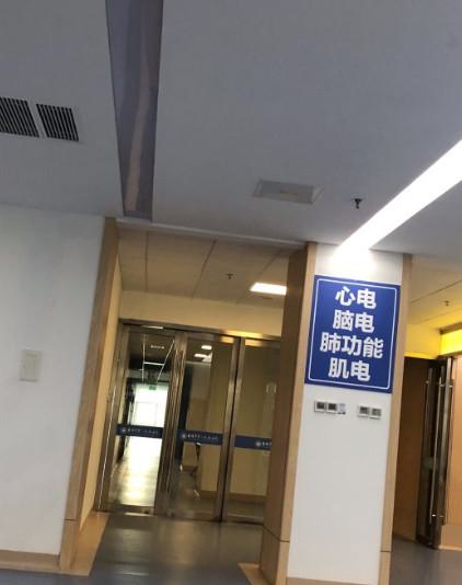 盐城市负责人民医院口腔科治疗价格表，专家团队经验丰富，价格是否合理？