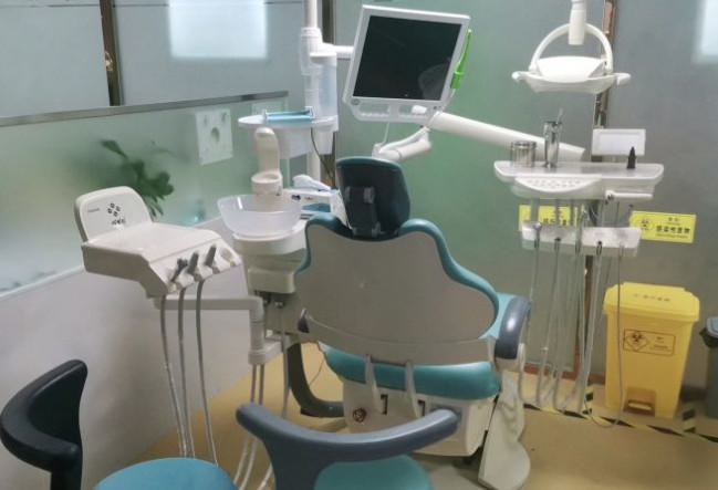 阳江华康口腔医院收费价格表一览：牙齿矫正、种植等费用多少，价格贵吗？