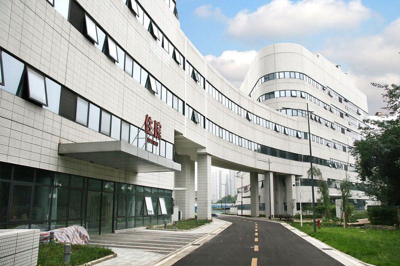 成都市金牛区人民医院脸部拉皮除皱手术费用明细一览，价格表及案例欣赏