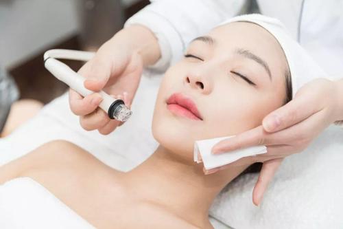 济南利维亚美容院发布2025年全新美容服务价格表，费用多少一览无遗，价格贵
