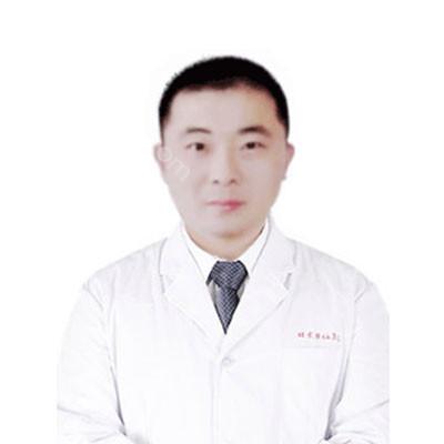 李亮
