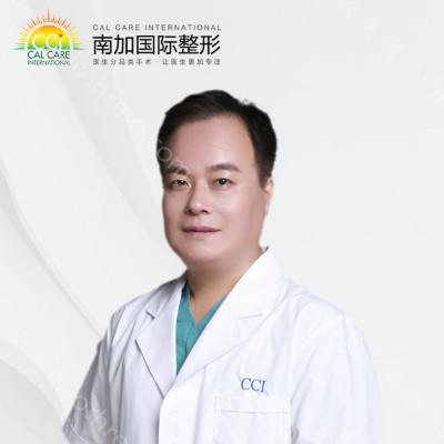 闫立新