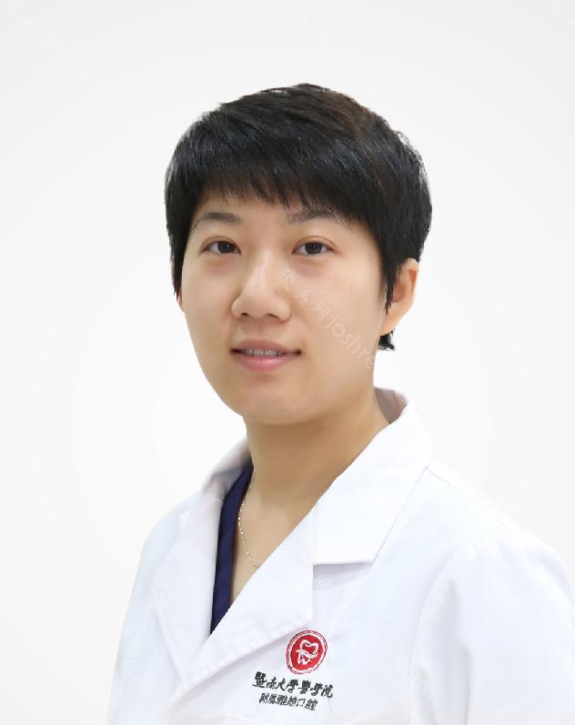 张馨文