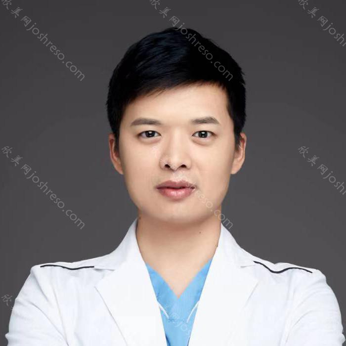 李小旦