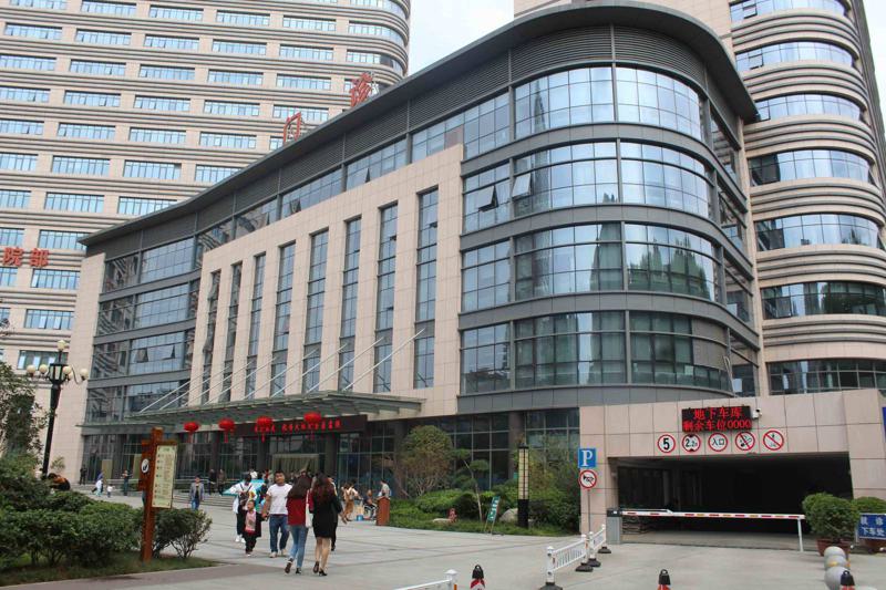 河南中医药大学第一附属医院整形外科价格表一览：隆鼻手术费用多少？是否值