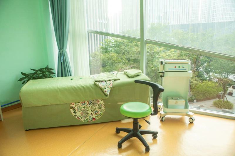 北京瑞川口腔门诊部服务价格一览：口腔治疗费用多少，价格贵吗？