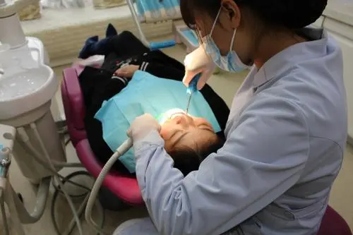 牙周炎与吸烟有没有关系